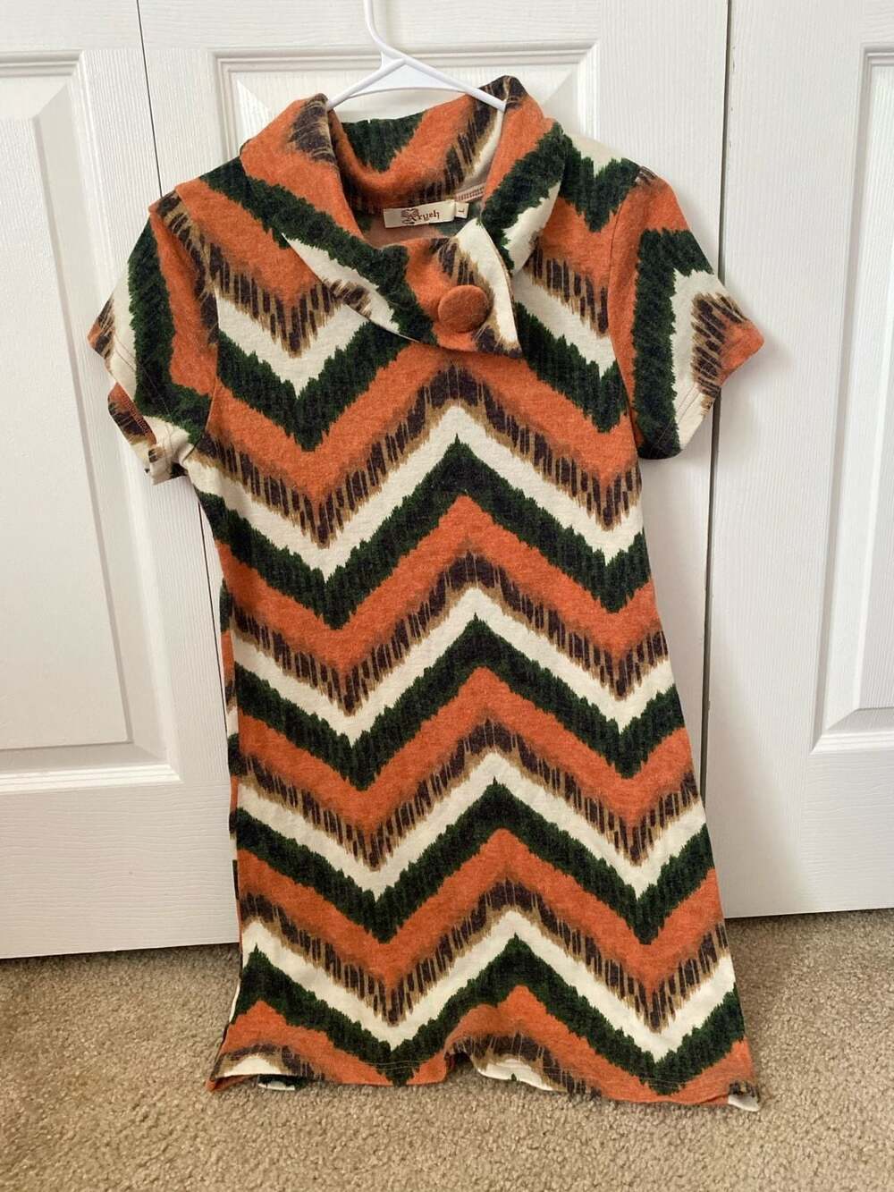 Aryeh Chevron Print Short Sleeve Knit Dress with Button Collar Size L